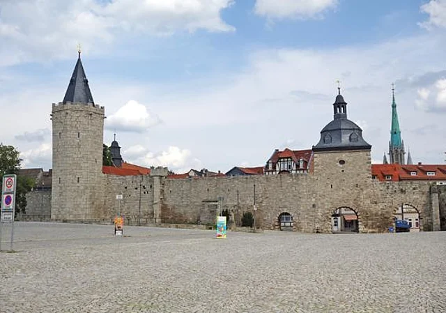 Inneres Frauentor und Rabenturm