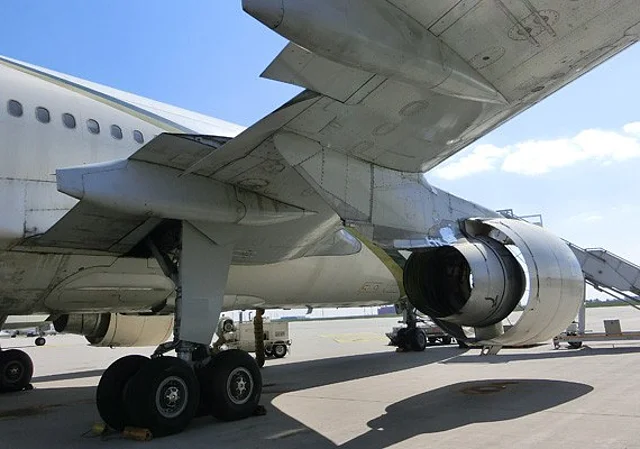 Airbus A310, außen