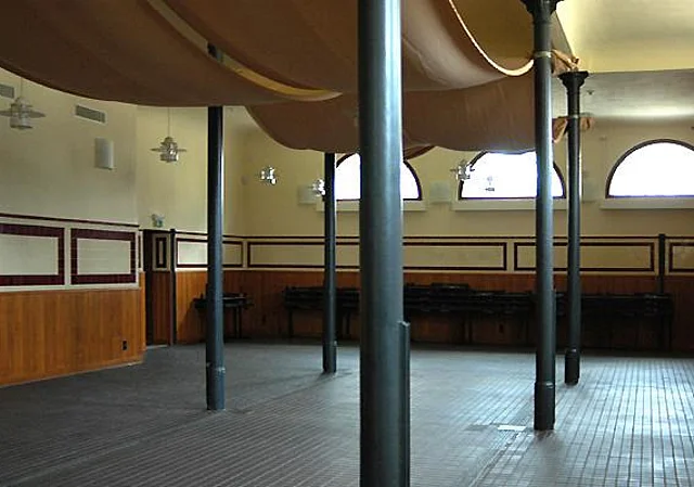 Marstall, Mehrzweckhalle