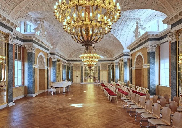 Schloss Köthen, Spiegelsaal