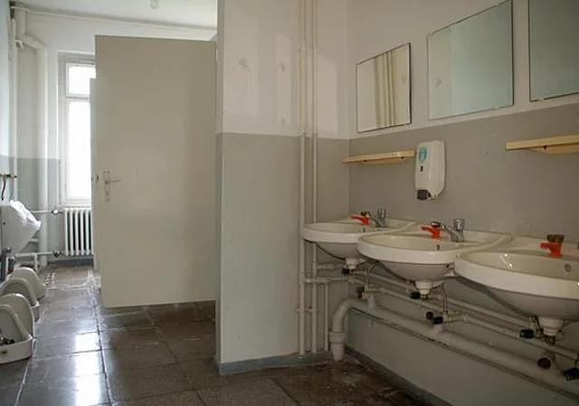 Neubau, sanitäre Anlagen