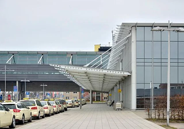 Terminal B, Eingang