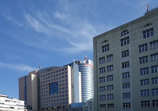 Skyline mit Bau 59 und Intershop-Tower