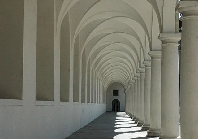Langer Gang im Stallhof, Richtung Südosten