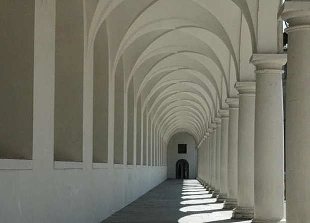 Langer Gang im Stallhof, Richtung Südosten 