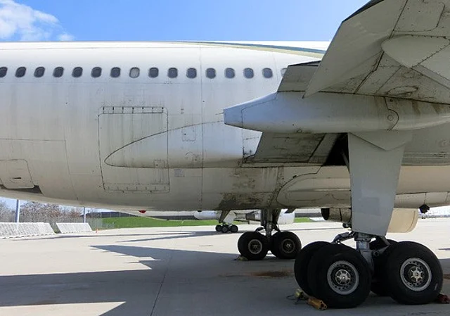 Airbus A310, außen