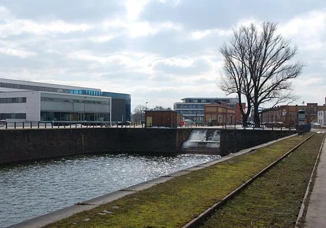 Blick auf IFF und Elbe-Office nach Südost