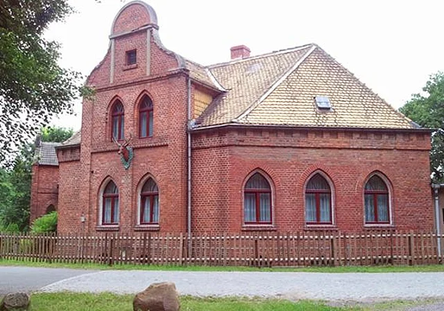 Wohnhaus, Straßenseite, Südost