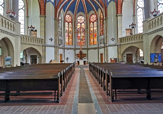 Blick Richtung Altar