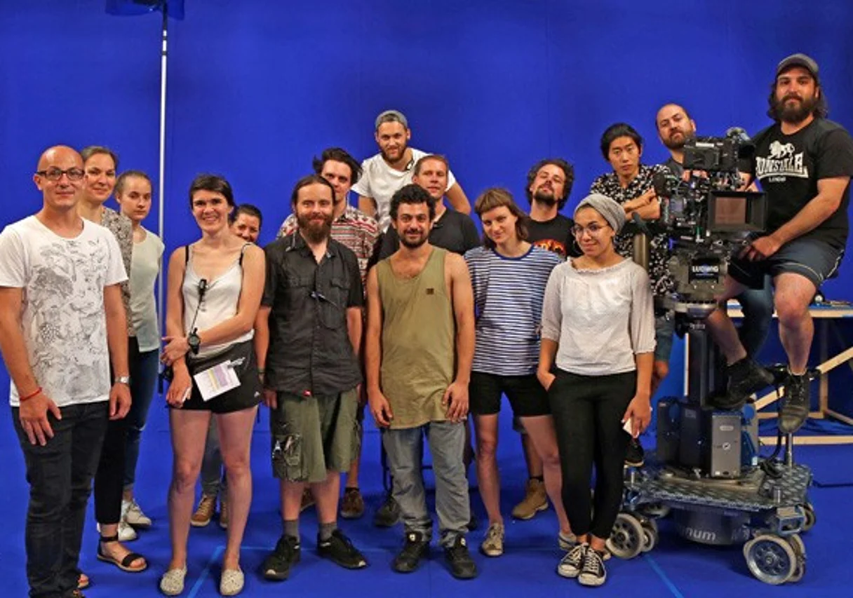 Team und Förderer am Set in den MCA Media City Atelier GmbH Studios in Leipzig