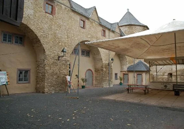 Schloss Harzgerode, Schlosshof
