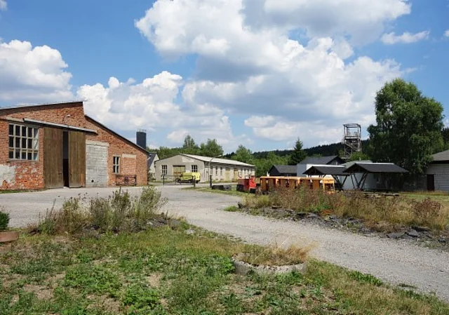 Lagerhalle und ehemaliges Betriebsgelände