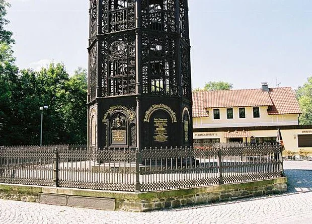 Turm, Nordostseite 