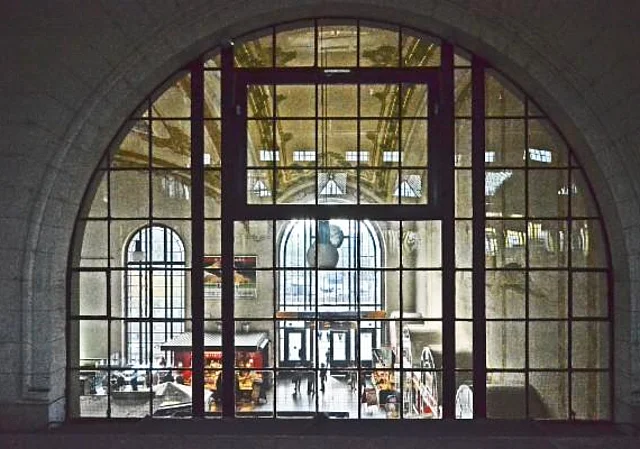 Bahnhof Dresden-Neustadt, Empfangshalle, Blick vom Bahnsteig