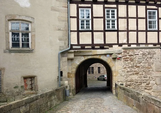 Torbrücke Ostflügel