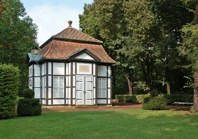Kurpark Bad Lauchstädt: Herzogspavillon