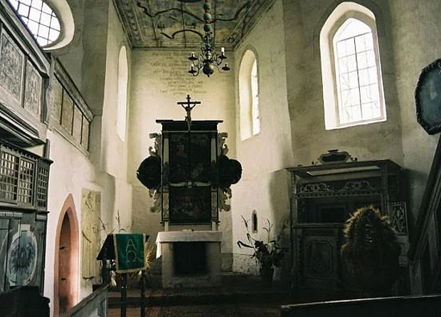 Kirchenraum, Altar 