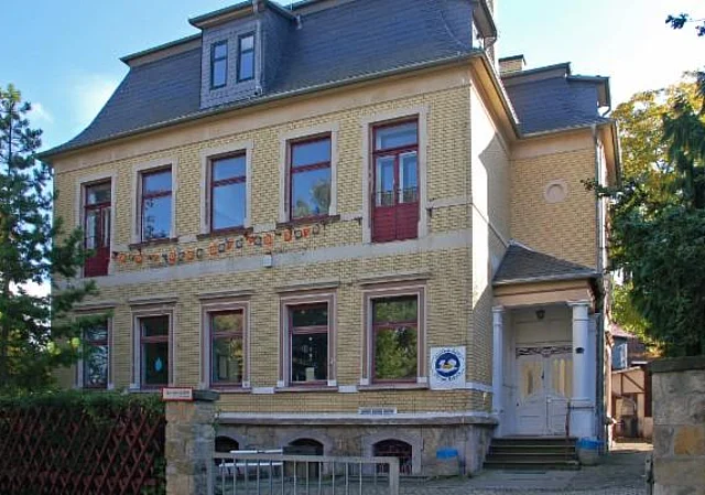 Jugendfreizeitzentrum Roh 11