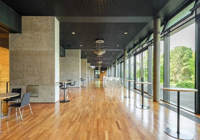 Westfoyer