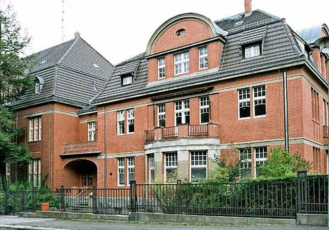 Villa, Südwesten