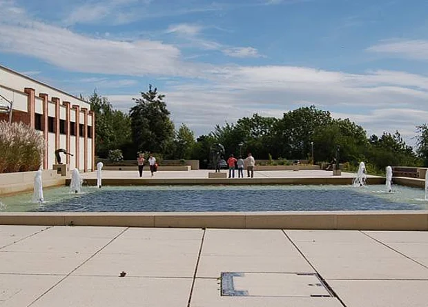 Terrasse mit Fontäne 
