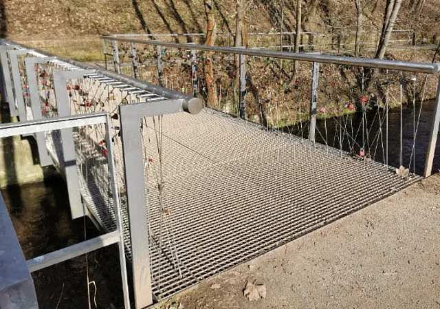 Kleine Metallbrücke
