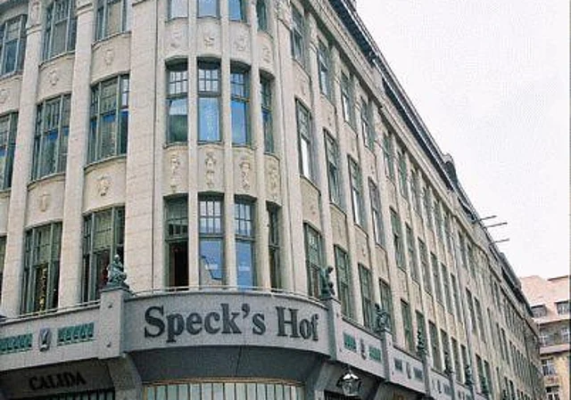 Specks Hof, Außenansicht von der Nikolaikirche