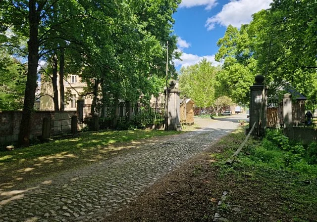 Rittergut Etzdorf, Zufahrt