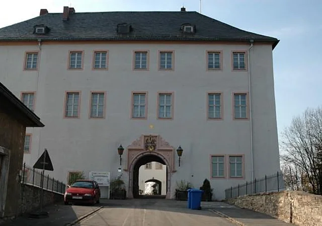 Eingangsportal, Osten