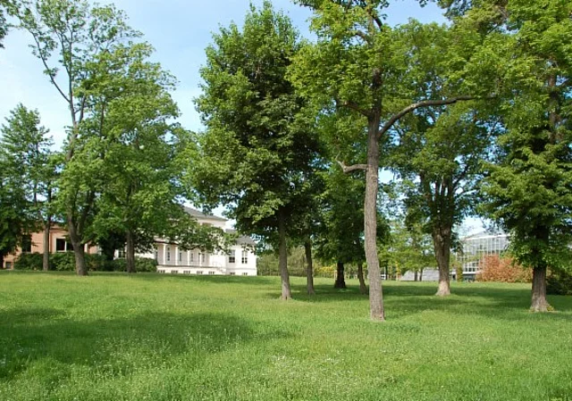 Gesellschaftshaus Magdeburg und Klosterbergarten