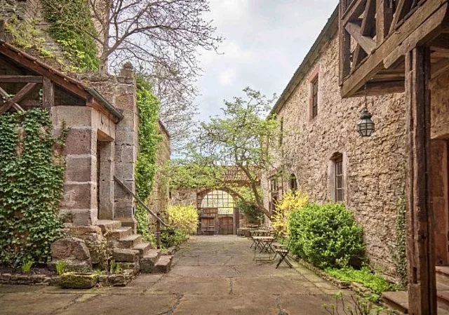 Johanniterburg Kühndorf Burghof