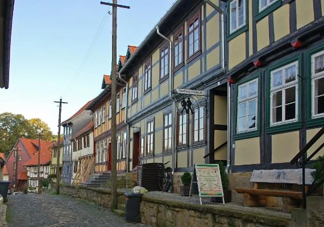Bergstraße nach Osten