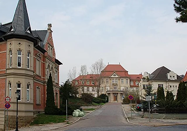 Domplatz, Blick zum Oberlandesgericht nach Westen