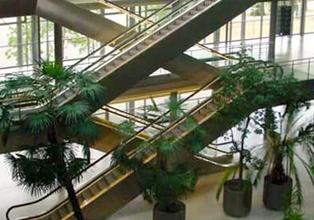 CCL, Rolltreppen im Atrium