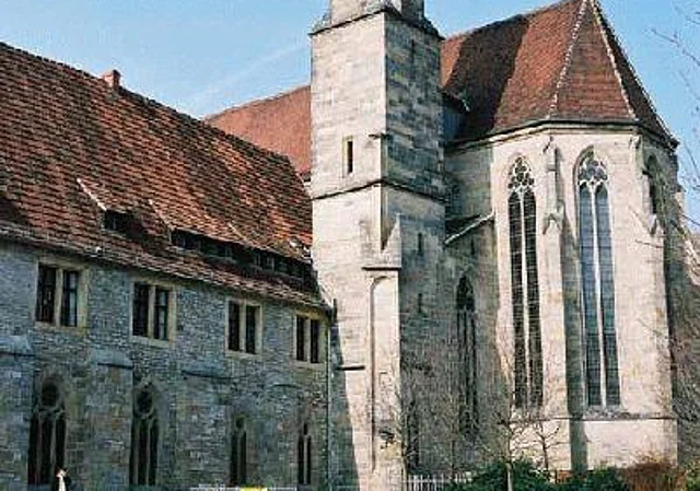 Kreuzgang und Kirche Südostseite
