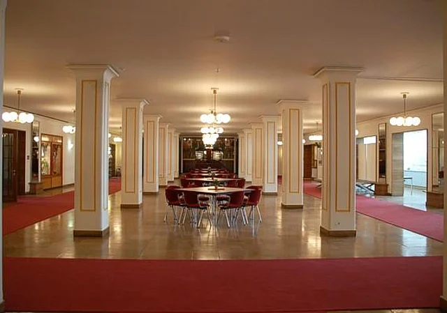 Wandelhalle im Erdgeschoss