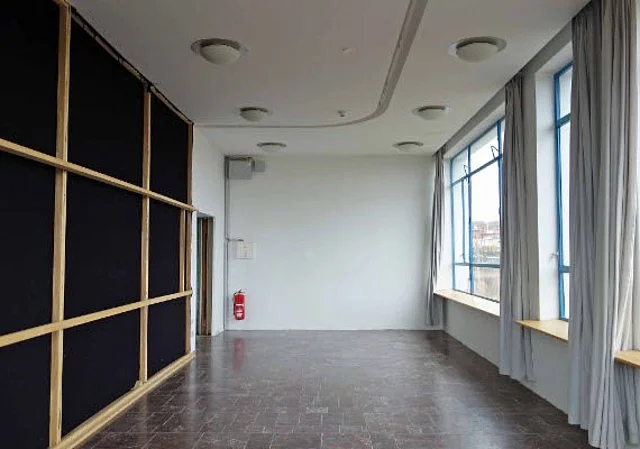 Speisesaal, hinter der Bühne