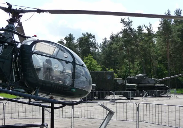 US Camp - Militärfahrzeuge
