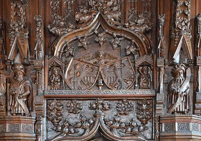 Kleiner Sitzungssaal, Detail der gotischen Schnitzwand