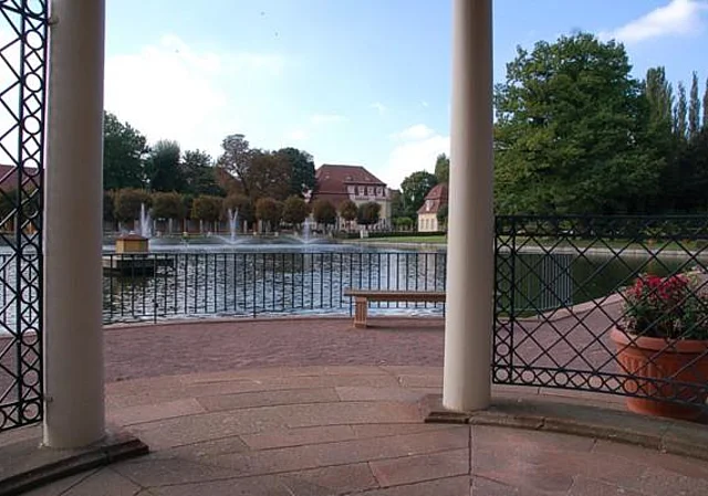 Kurpark Bad Lauchstädt: Parkteich und Vulpius-Laube