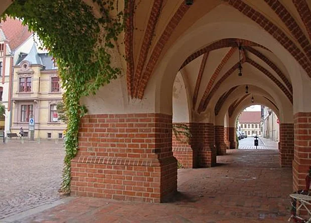 Rathaus Gardelegen, Arkaden Südseite 