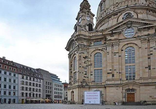 Frauenkirche, Quartier I (li.)