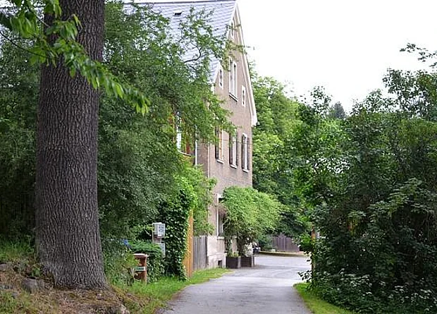 Einfahrt zum Vierseithof 