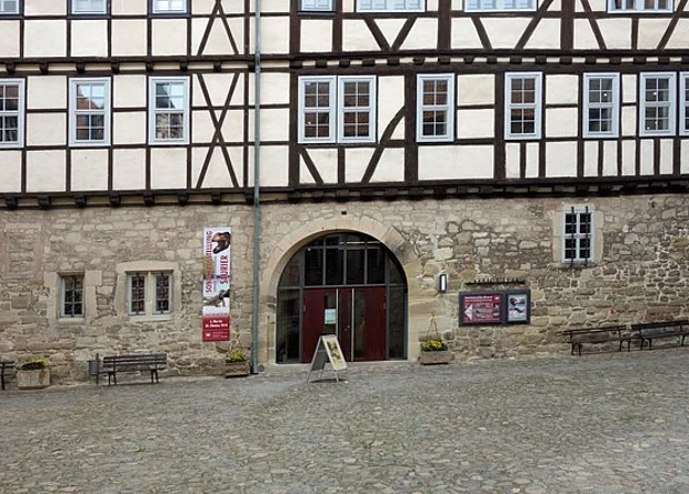 Eingang Museum Ostflügel 