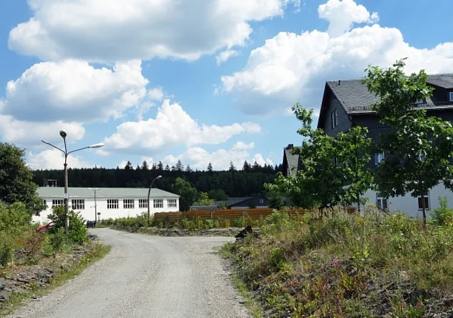 Weg vom Technischen Denkmal zur Lagerhalle