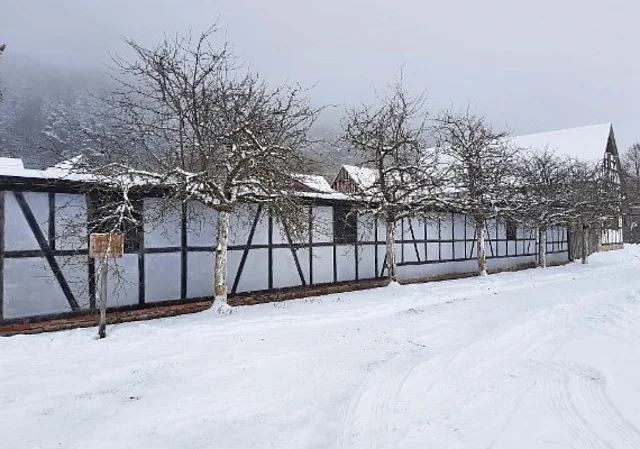 Kegelbahn außen im Winter