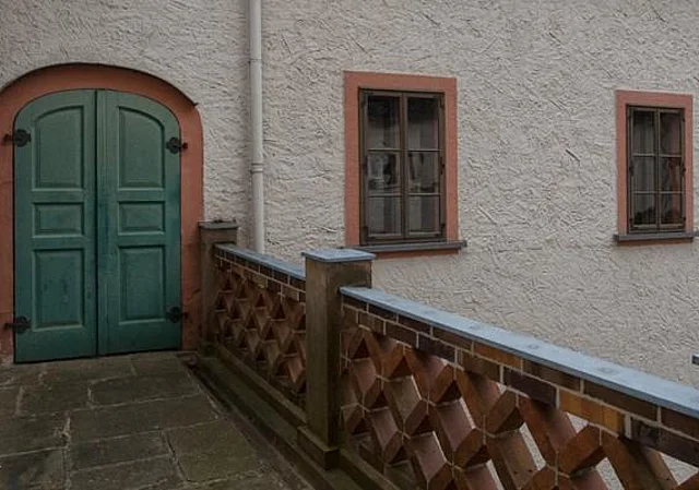 Brüstung am Torhaus