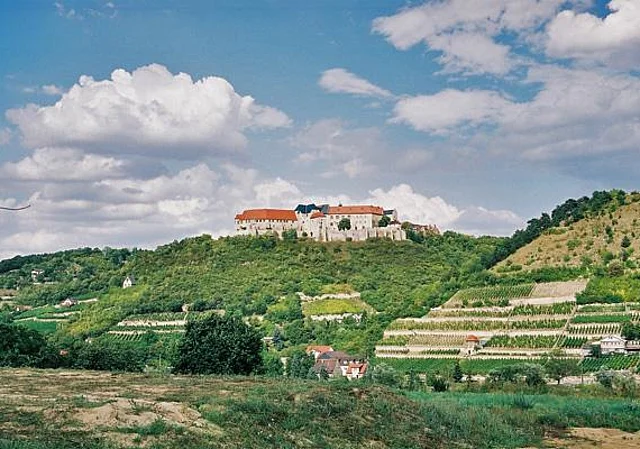 Schloss Neuenburg, Südwesten