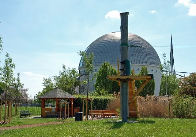 ElbauenZip und Rückseite Spaßbad