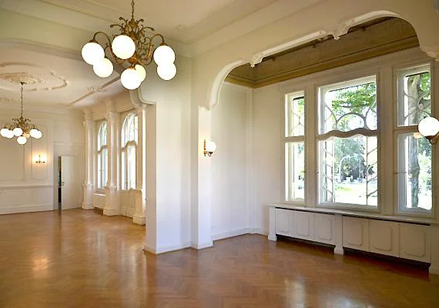 Gartensalon, EG